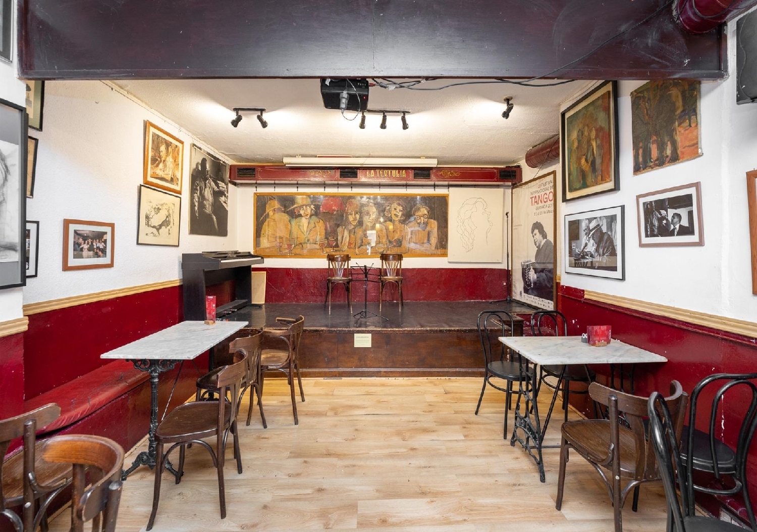  till salu lokal Barrio De Granada Alacantí 7