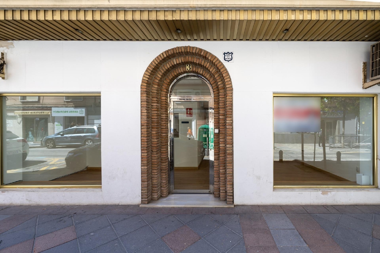  till salu lokal Barrio De Granada Alacantí 1