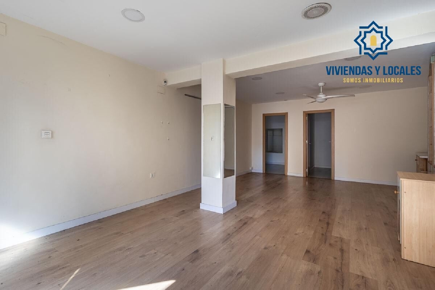  till salu lokal Barrio De Granada Alacantí 5