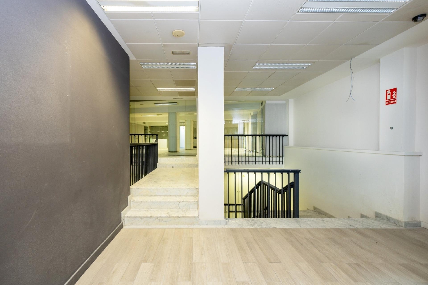  en venta local Barrio De Granada Alacantí 5