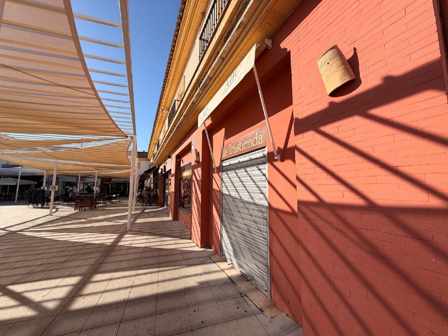  te koop bedrijfsruimte Bollullos De La Mitación Aljarafe 4