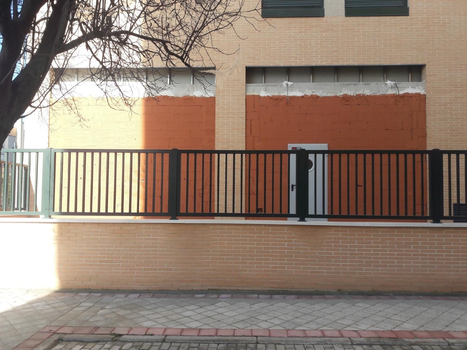  te koop bedrijfsruimte Fuenlabrada Sierra De Alcaraz 3