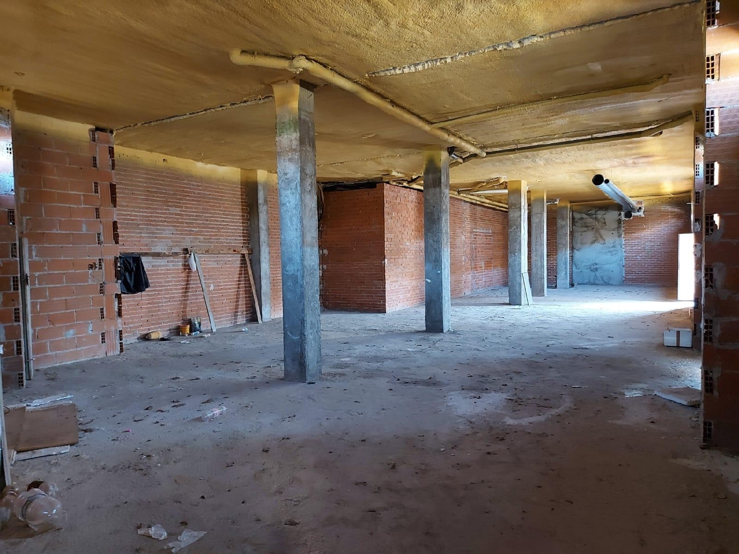  te koop bedrijfsruimte Fuenlabrada Sierra De Alcaraz 6