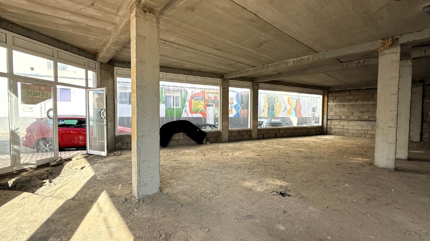  till salu lokal Ingenio Área Este 8