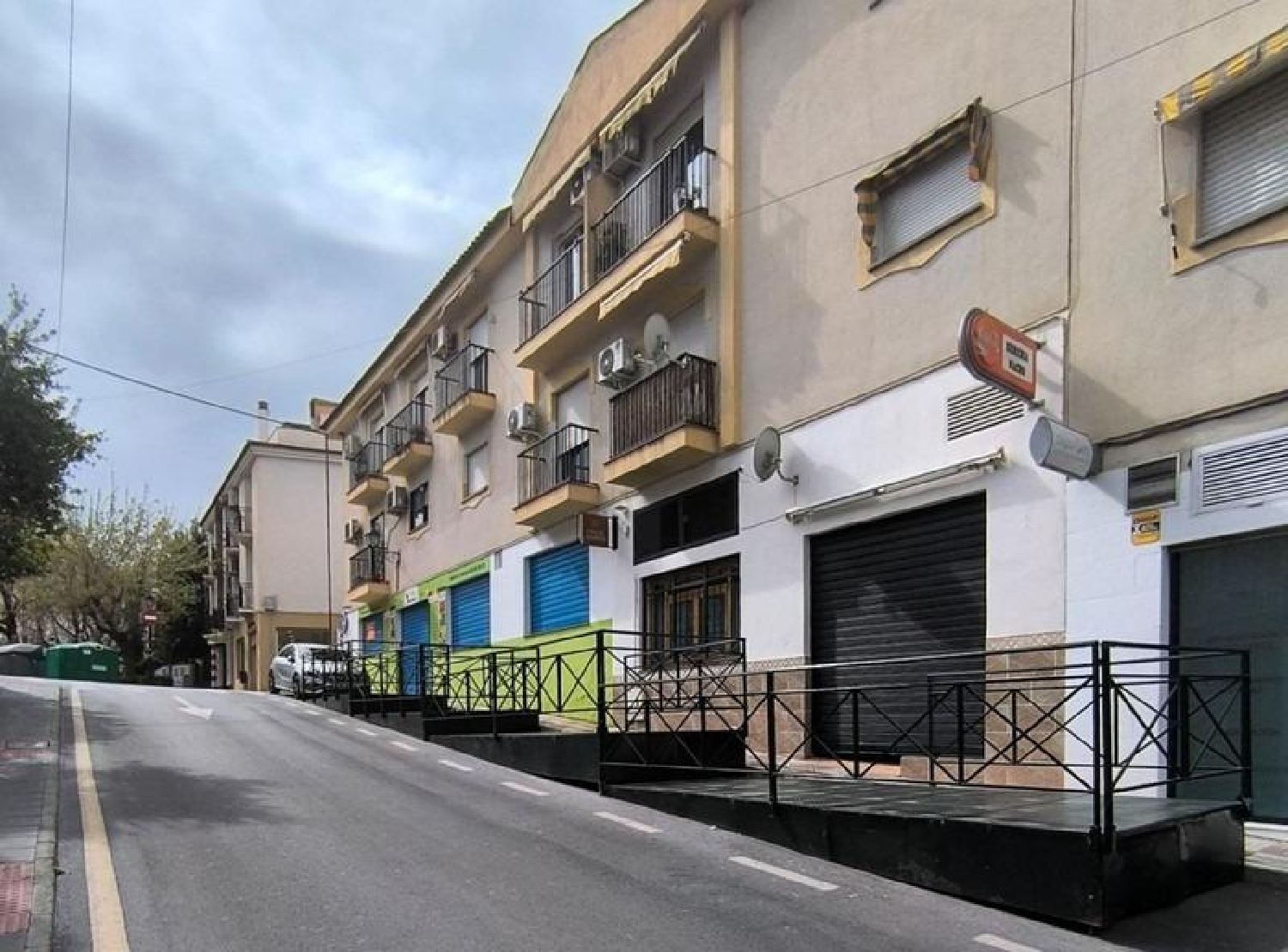  till salu lokal La Zubia Vega De Granada 1