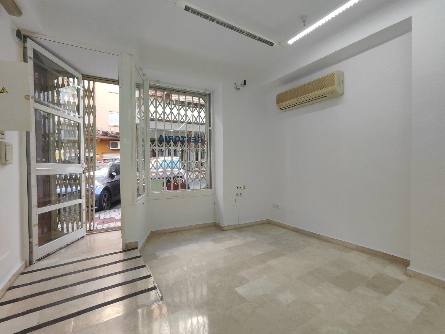  te koop bedrijfsruimte Málaga Del Fresno Campiña 6