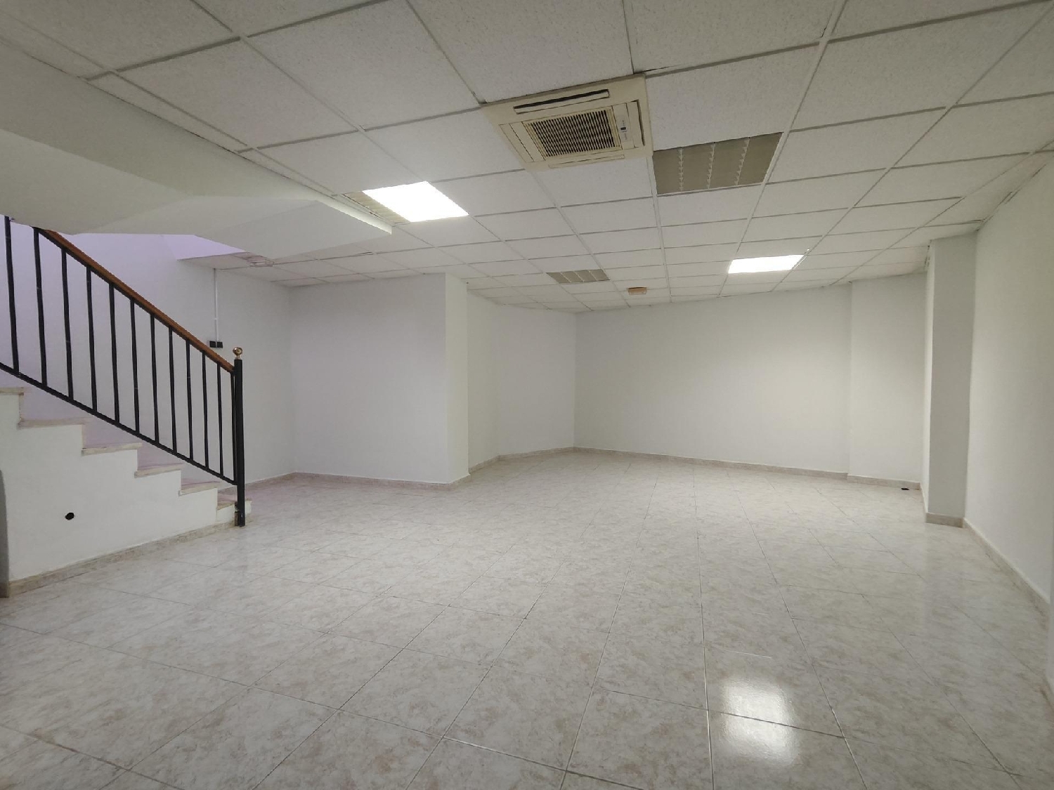  te koop bedrijfsruimte Málaga Del Fresno Campiña 8