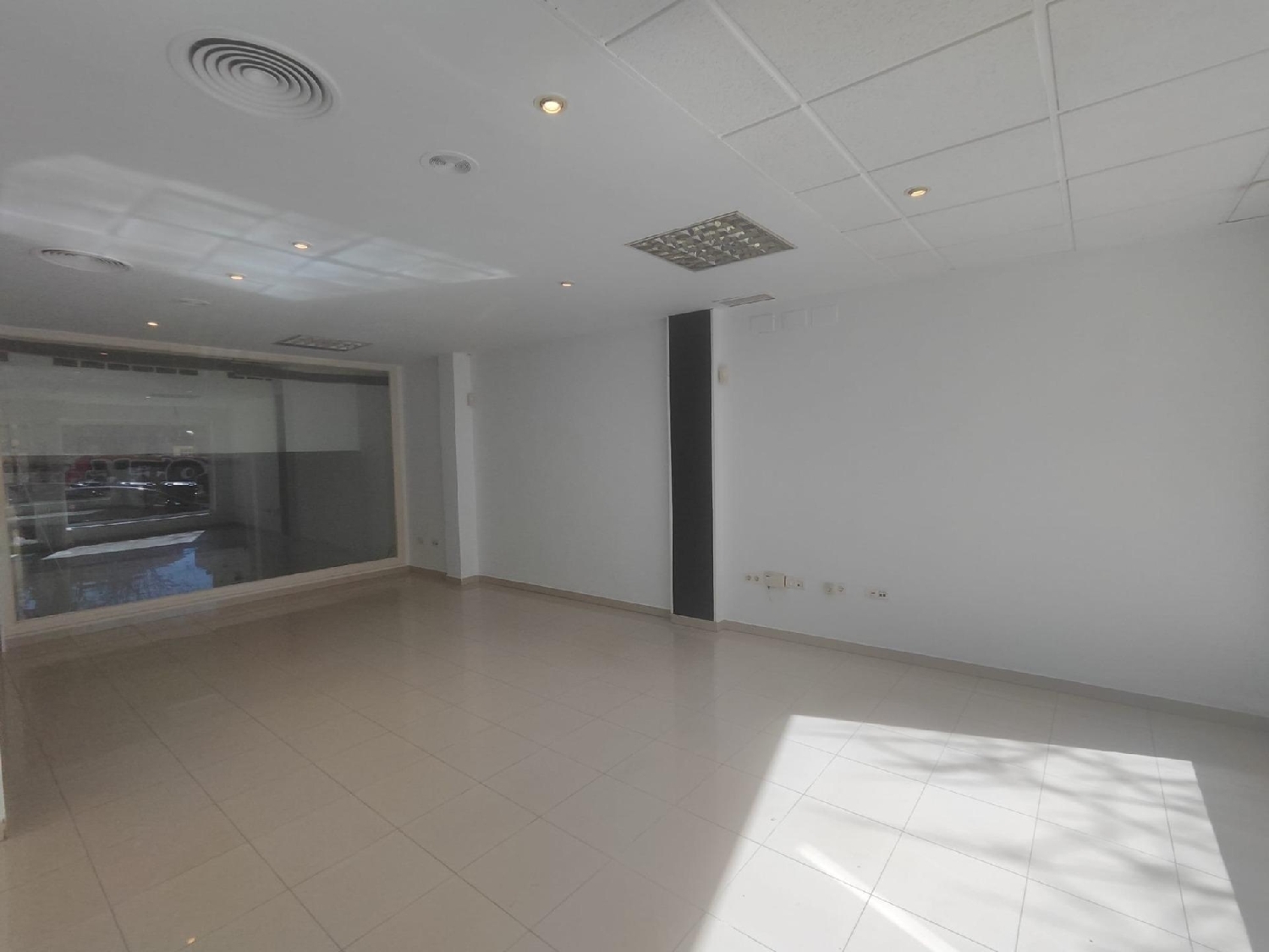  till salu lokal Málaga Del Fresno Campiña 4