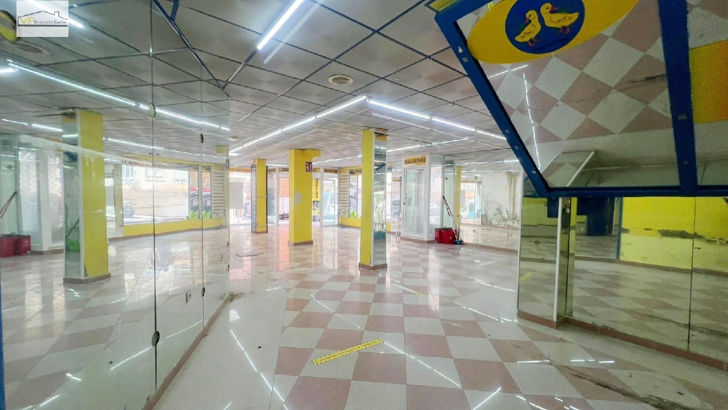  for sale commercial premise Málaga Del Fresno Campiña 8