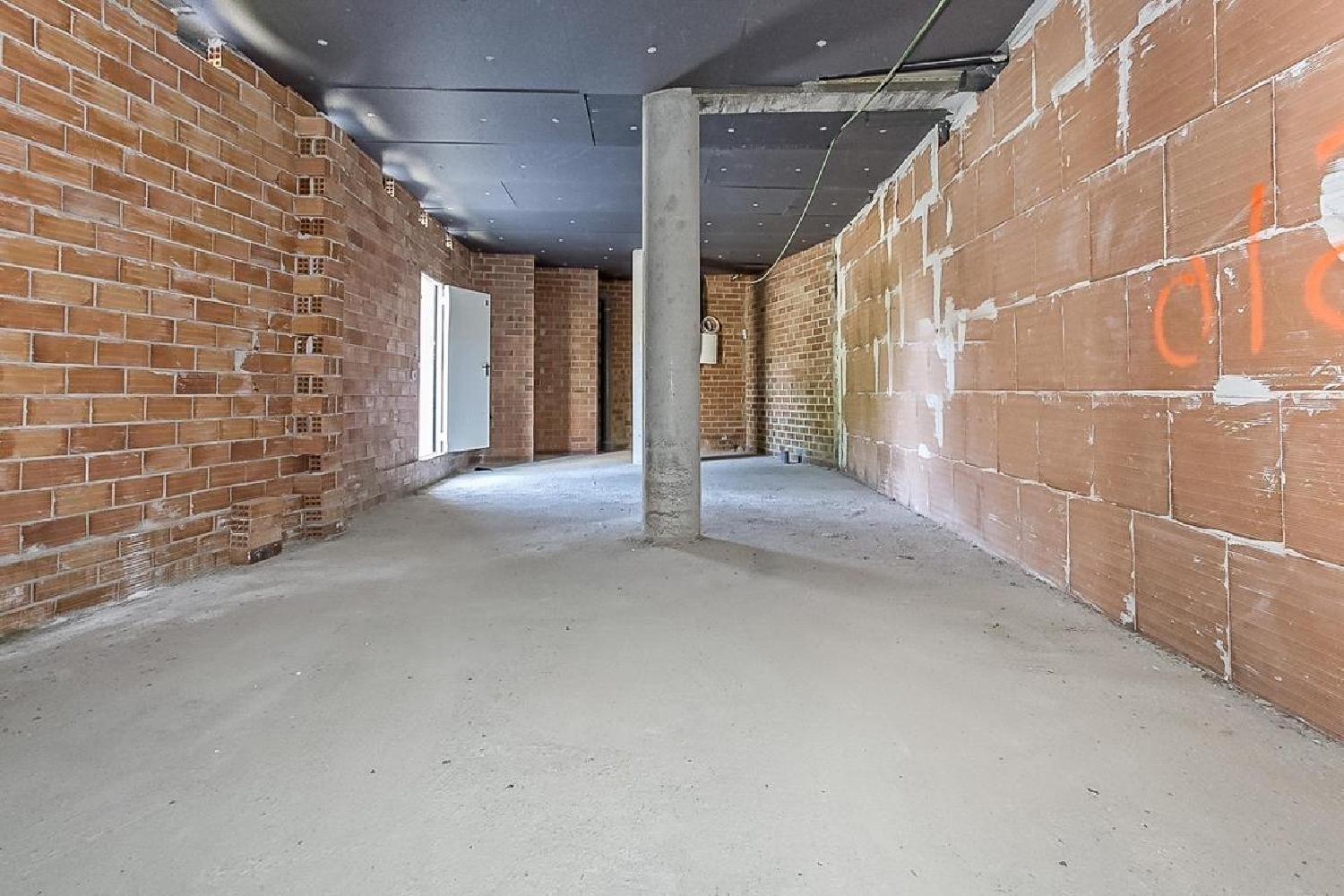  till salu lokal Manresa Bages 4