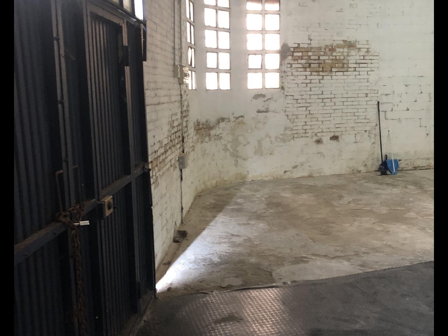  till salu lokal Manresa Bages 2