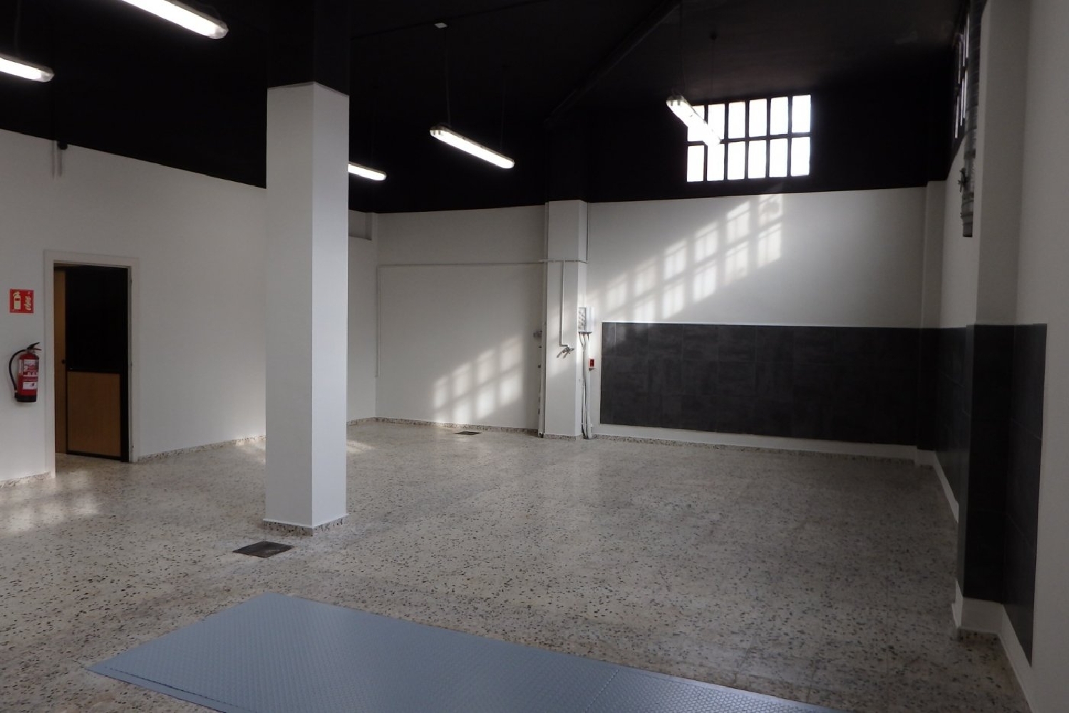 te koop bedrijfsruimte Manresa Bages 6