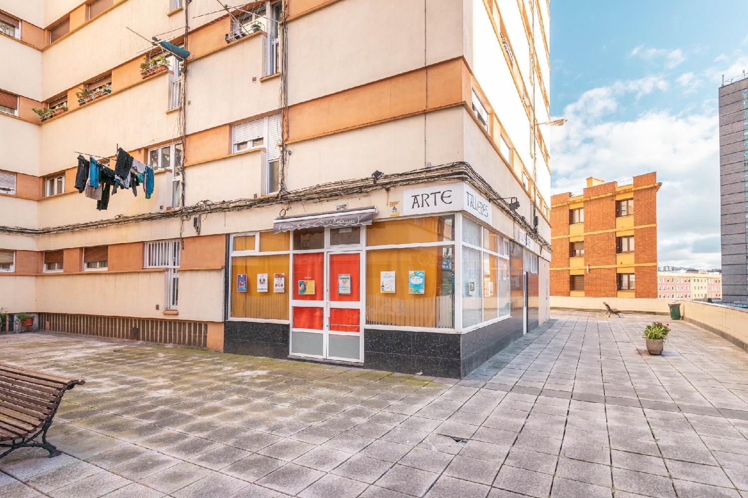  for sale commercial premise Oviedo Centro 33009 Oviedo 3