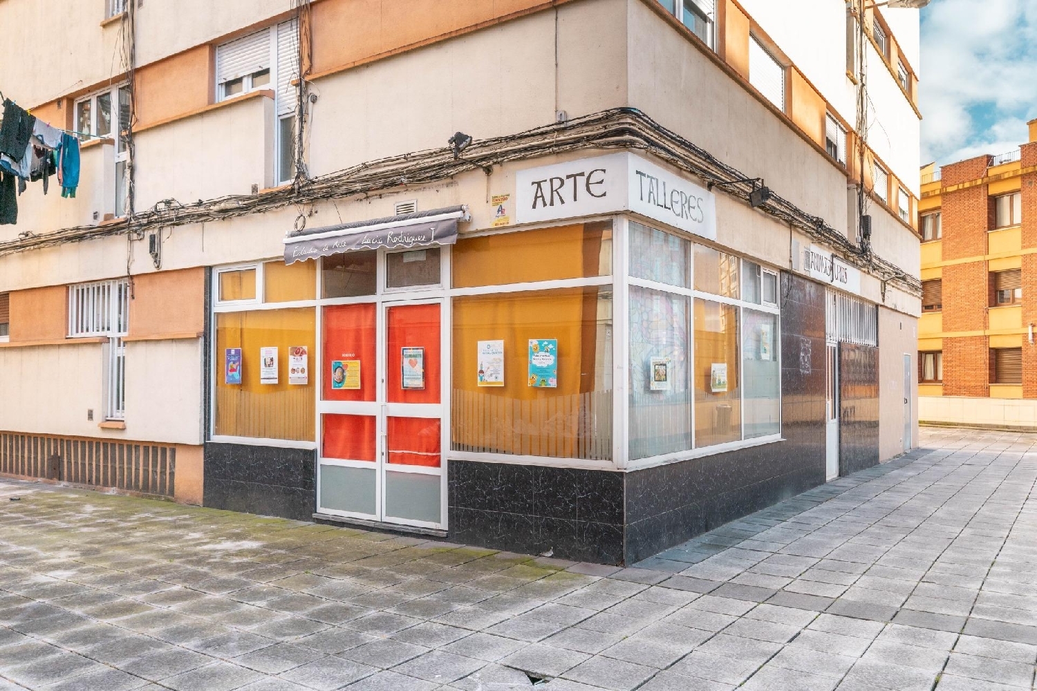  for sale commercial premise Oviedo Centro 33009 Oviedo 2