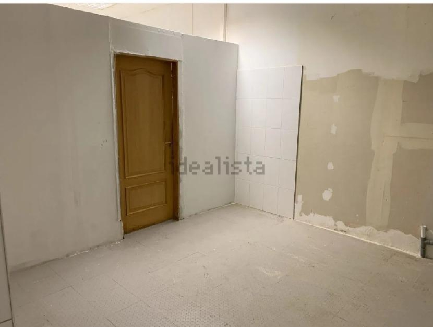  en venta local Sánsoain Media Oriental 3