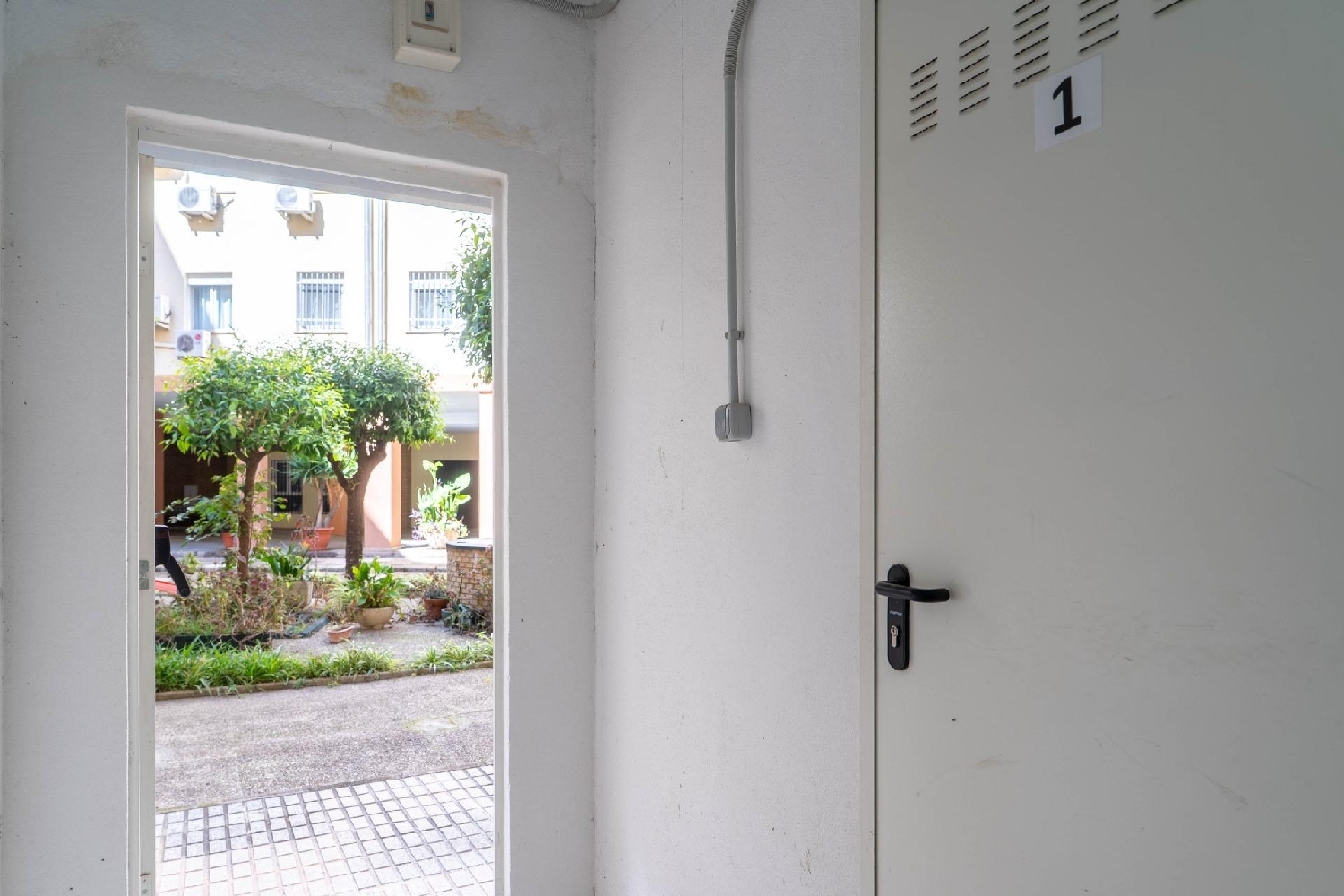 te koop bedrijfsruimte Sevilla La Nueva Sur 3