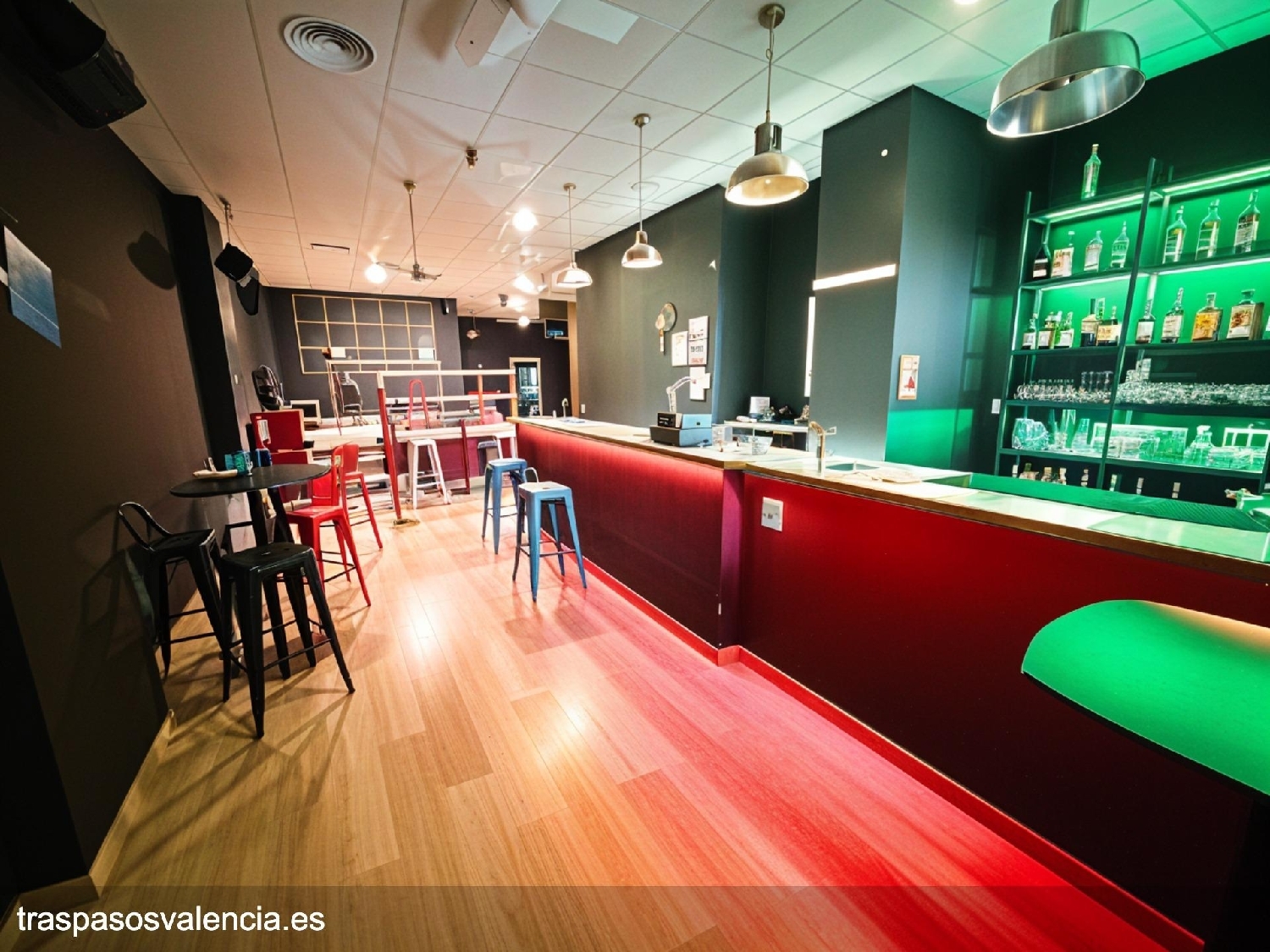 till salu lokal Valencia De Las Torres Campiña Sur 1