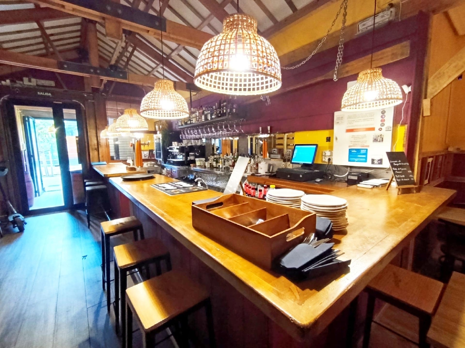  till salu lokal Valencia De Las Torres Campiña Sur 2