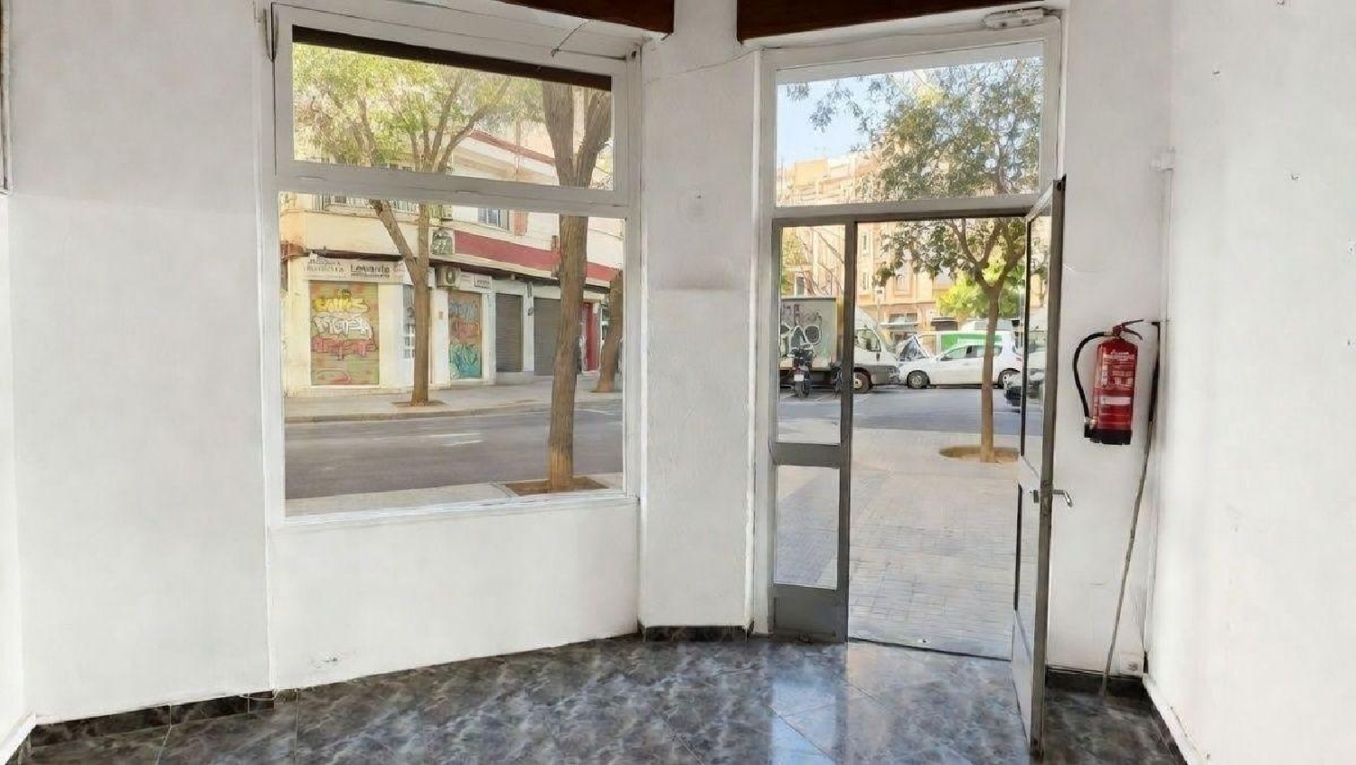  till salu lokal Valencia De Las Torres Campiña Sur 6