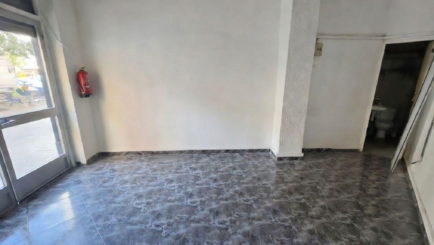  till salu lokal Valencia De Las Torres Campiña Sur 3