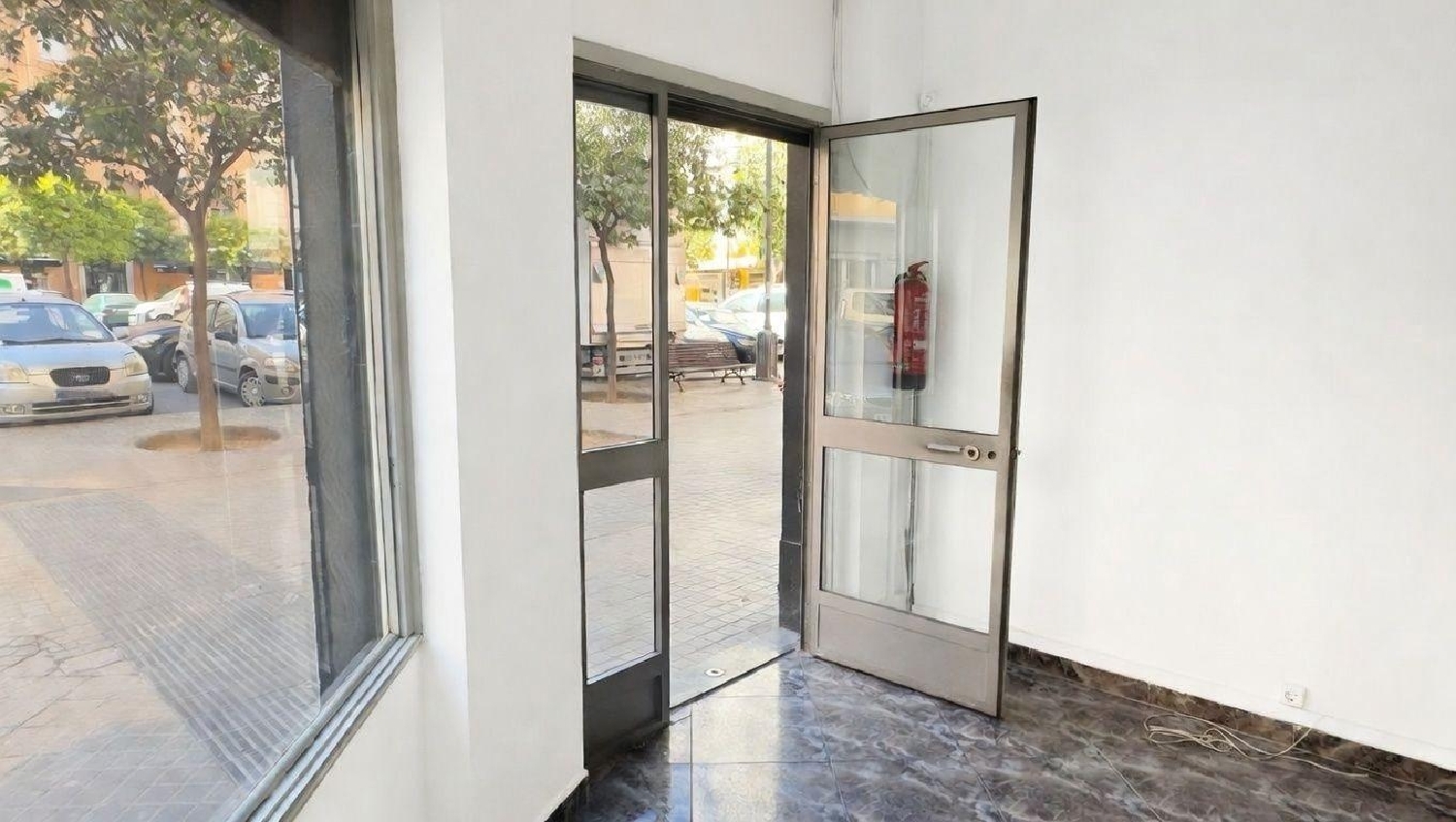  till salu lokal Valencia De Las Torres Campiña Sur 8