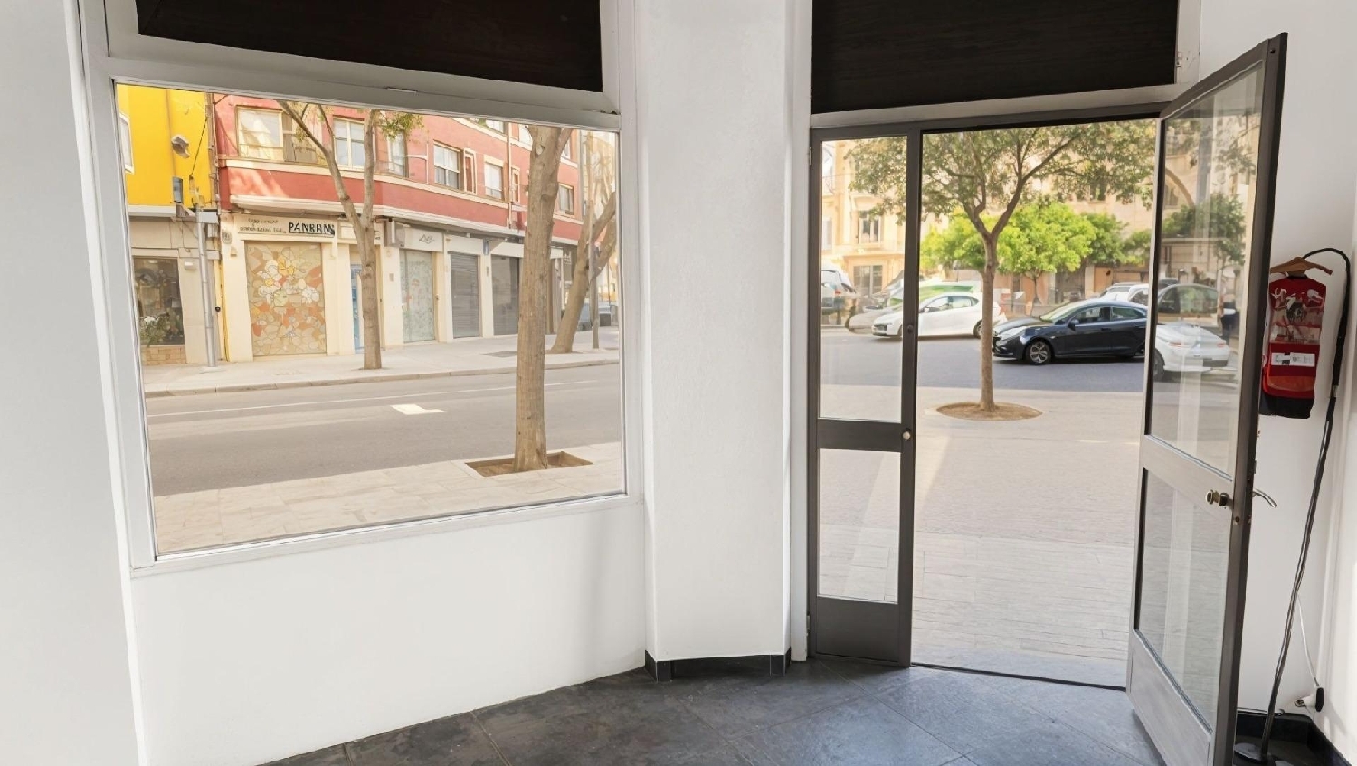  till salu lokal Valencia De Las Torres Campiña Sur 2