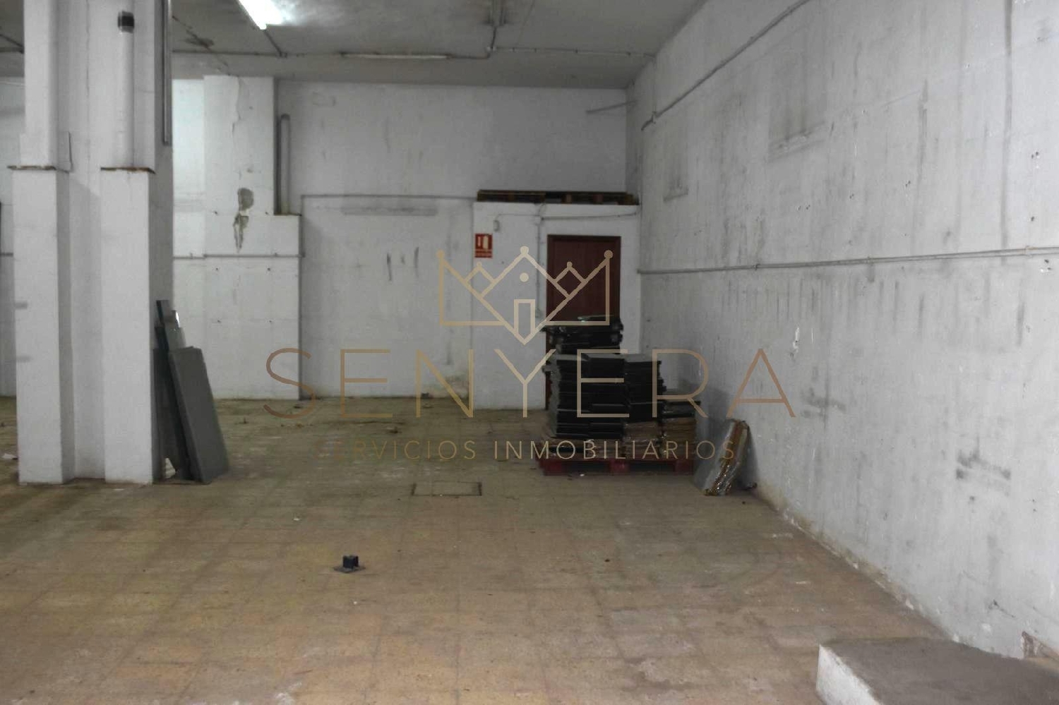  till salu lokal Valencia De Las Torres Campiña Sur 3