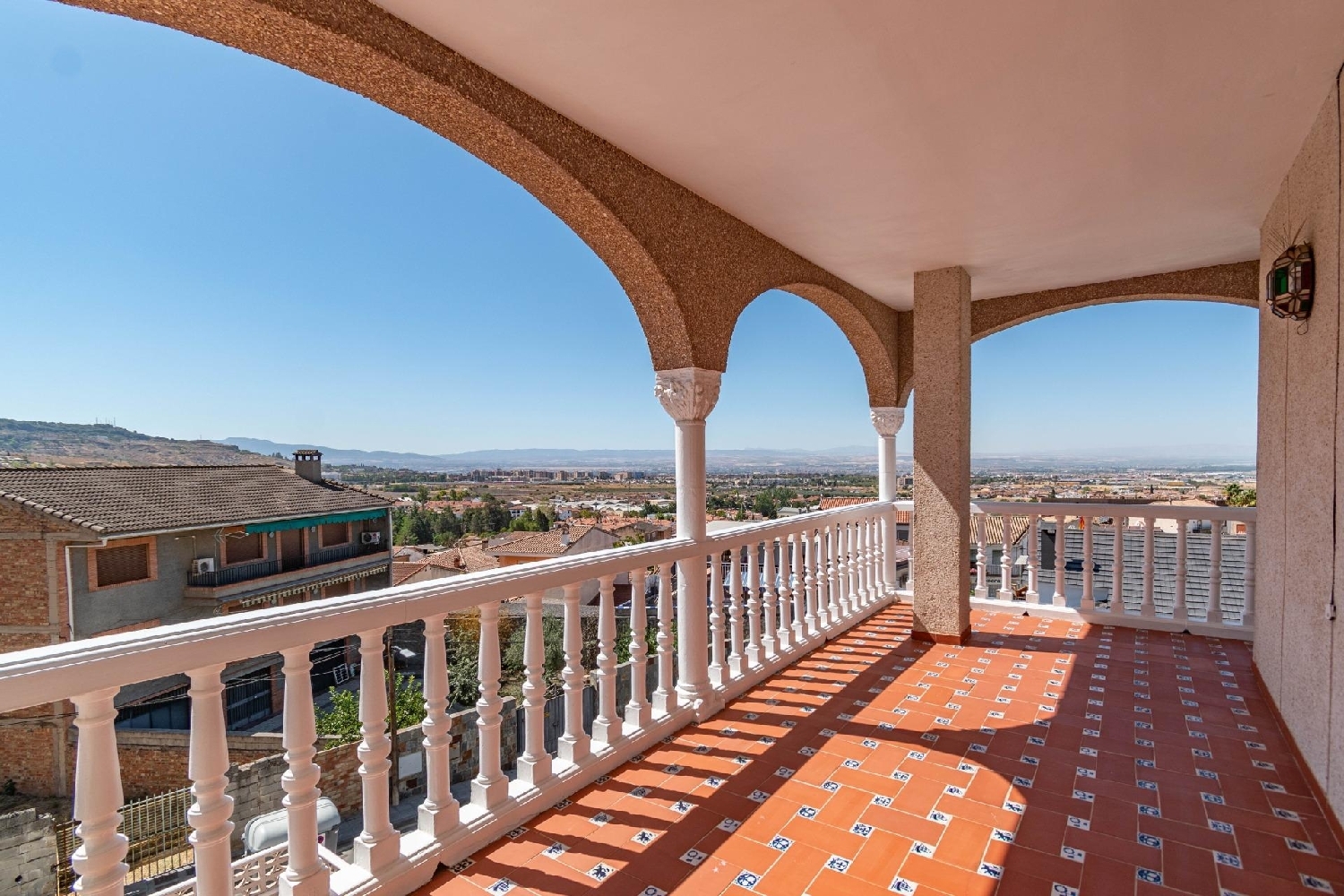  te koop twee-onder-een-kapwoning Jun Vega De Granada 1