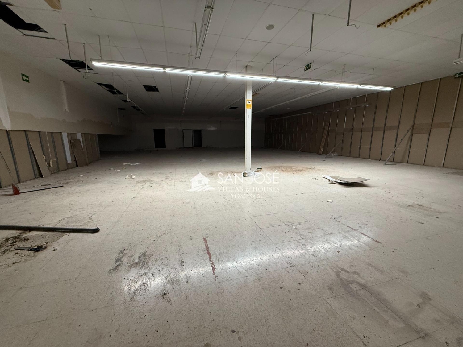  for sale shop Novelda Vinalopó Mitjà 8