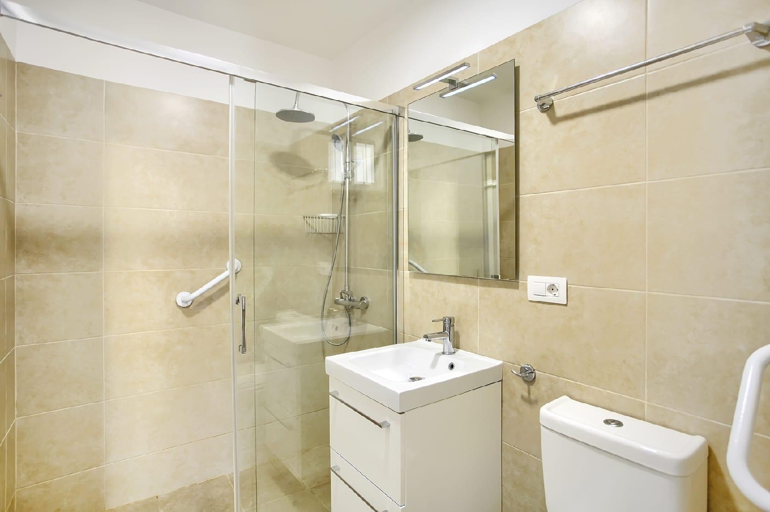  till salu enrumslägenhet Maroñas Noya 8