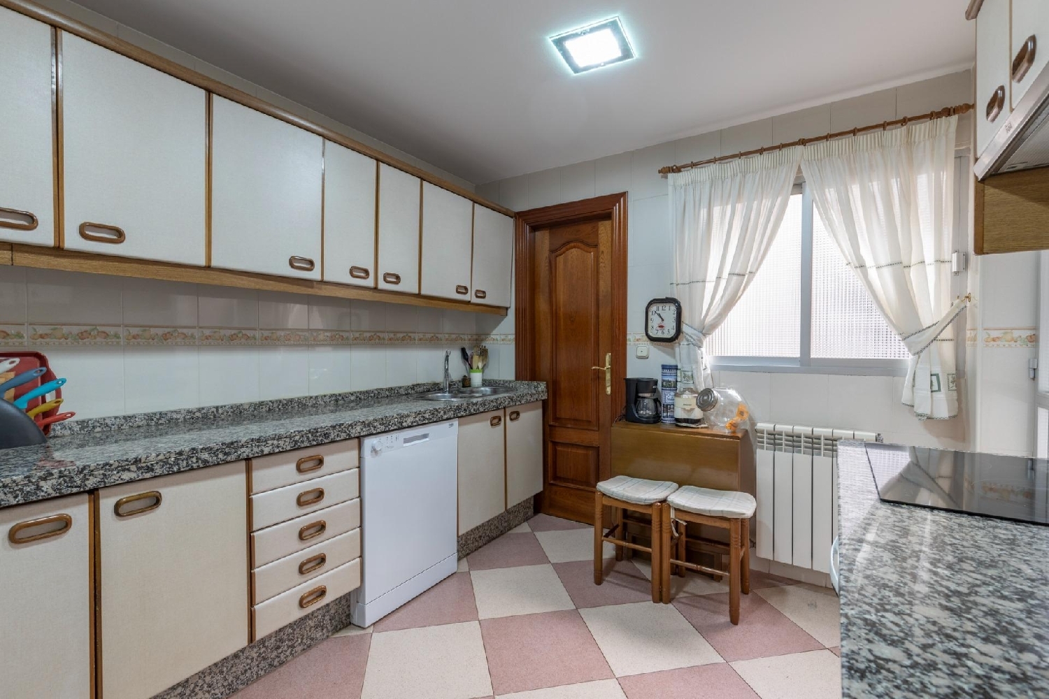  till salu lägenhet Barrio De Granada Alacantí 7