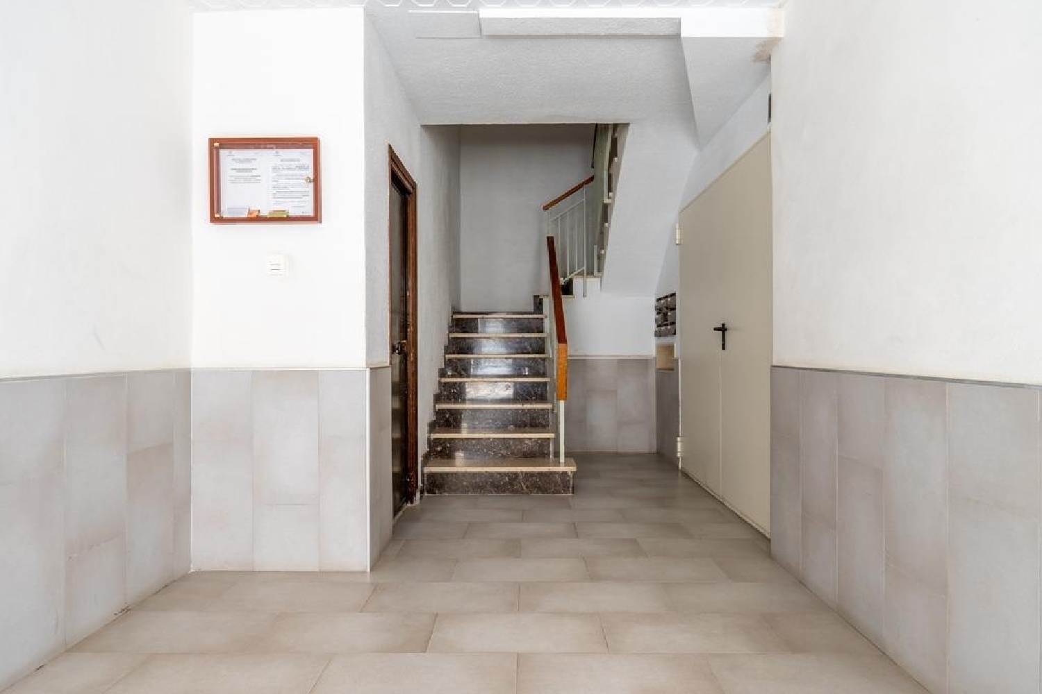  till salu lägenhet Barrio De Granada Alacantí 7