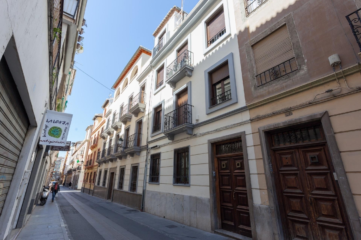  for sale building Barrio De Granada Alacantí 2