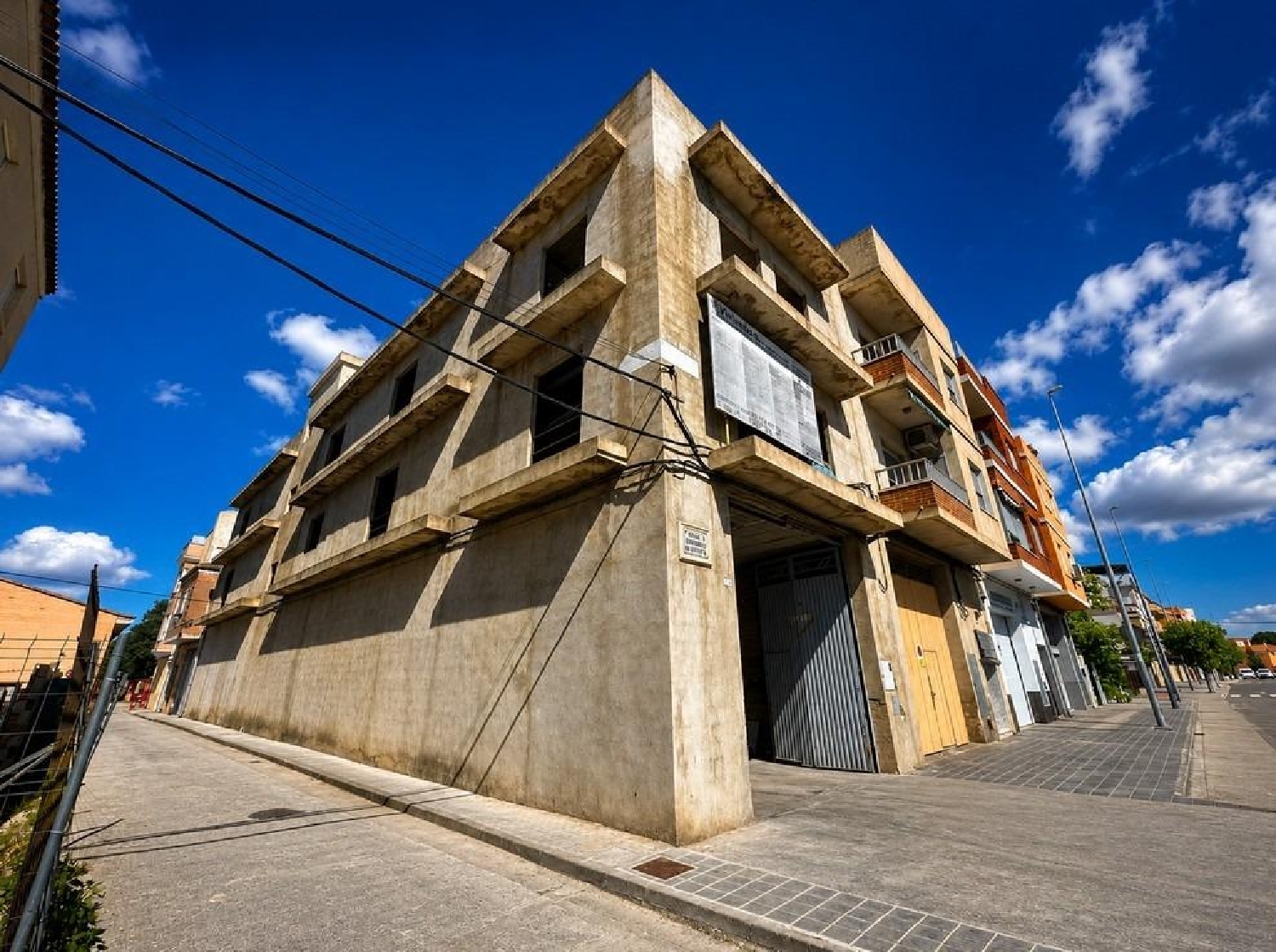 for sale building Manuel Ribera Alta 2