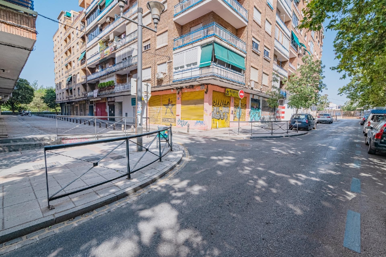  for sale commercial Barrio De Granada Alacantí 2