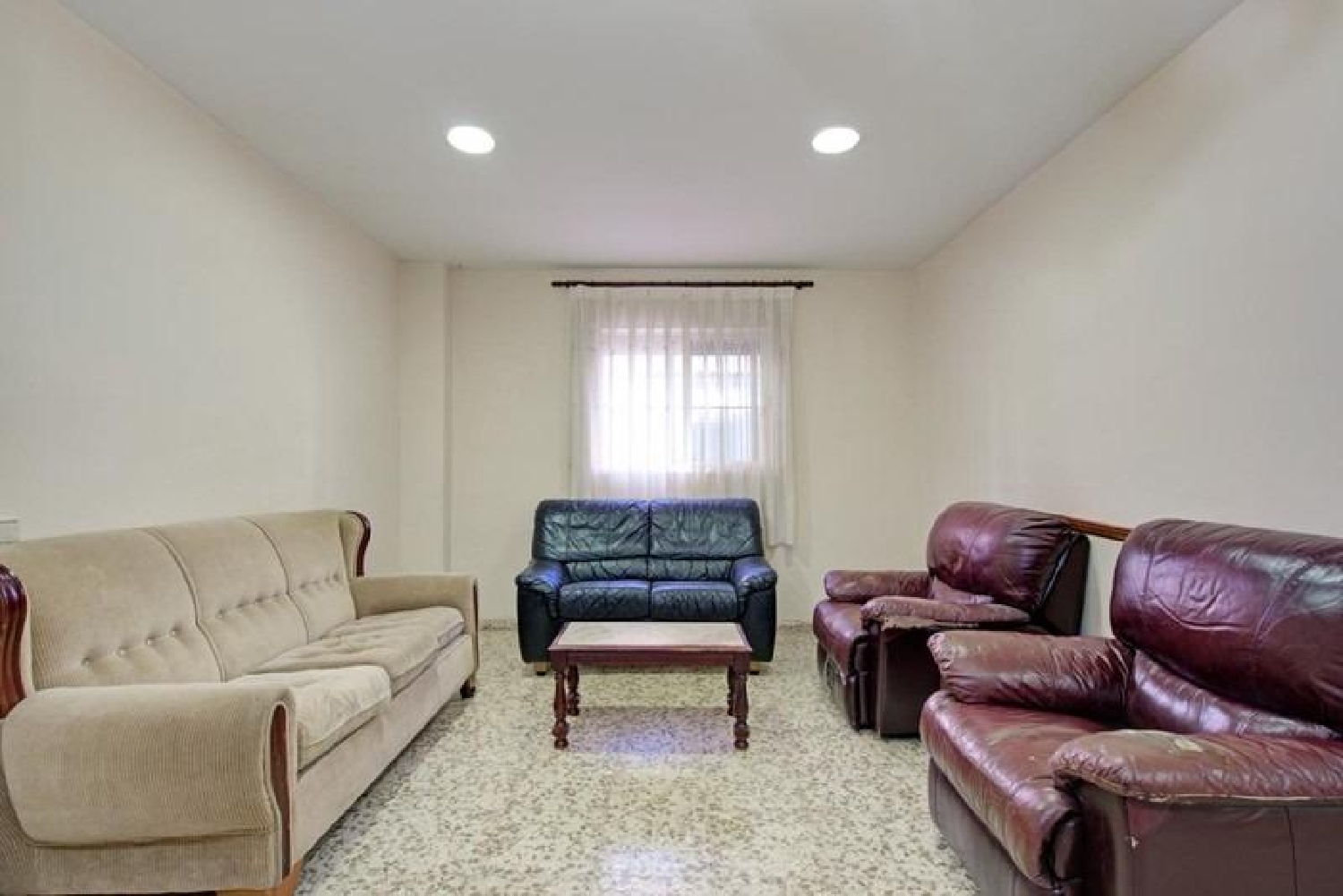 till salu hus Barrio De Granada Alacantí 4