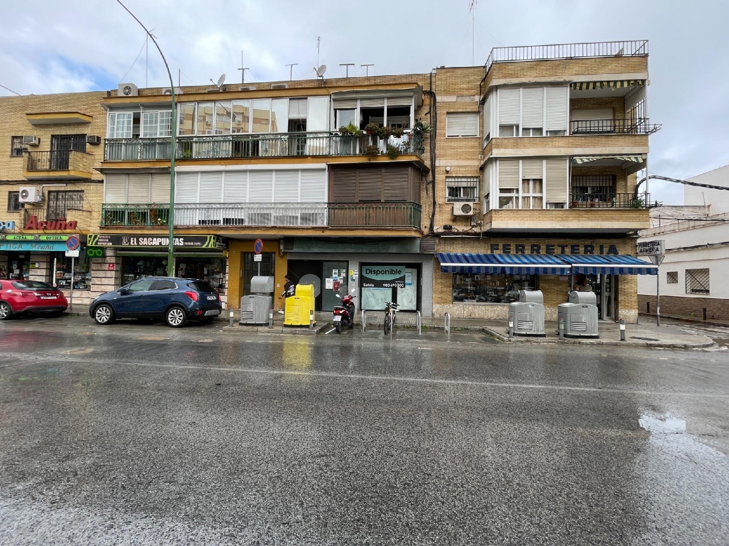 à vendre local commercial Sevilla La Nueva Sur 2