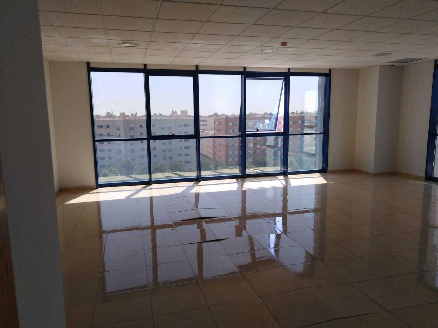 till salu kontor Sevilla La Nueva Sur 3