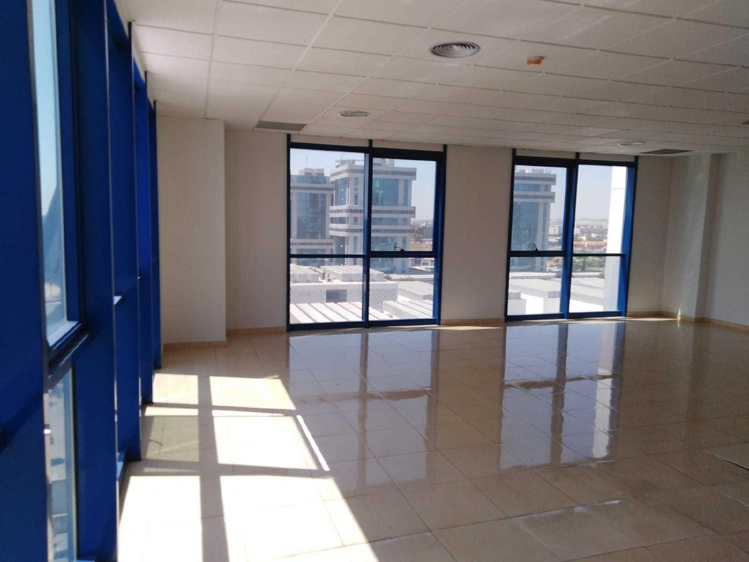 till salu kontor Sevilla La Nueva Sur 2