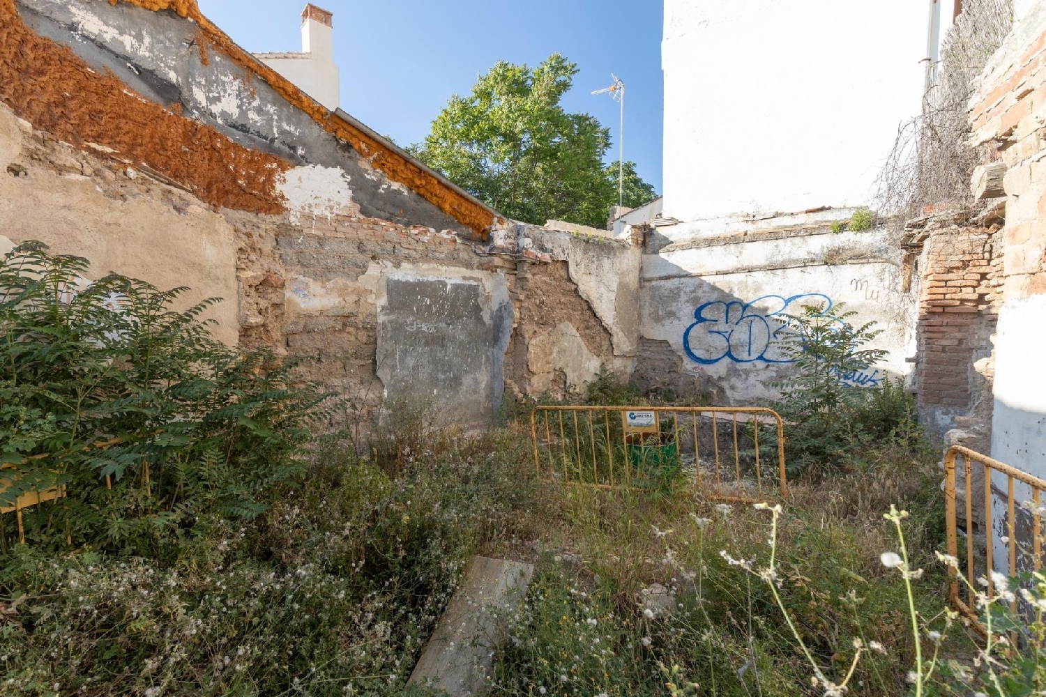  for sale plot Barrio De Granada Alacantí 3