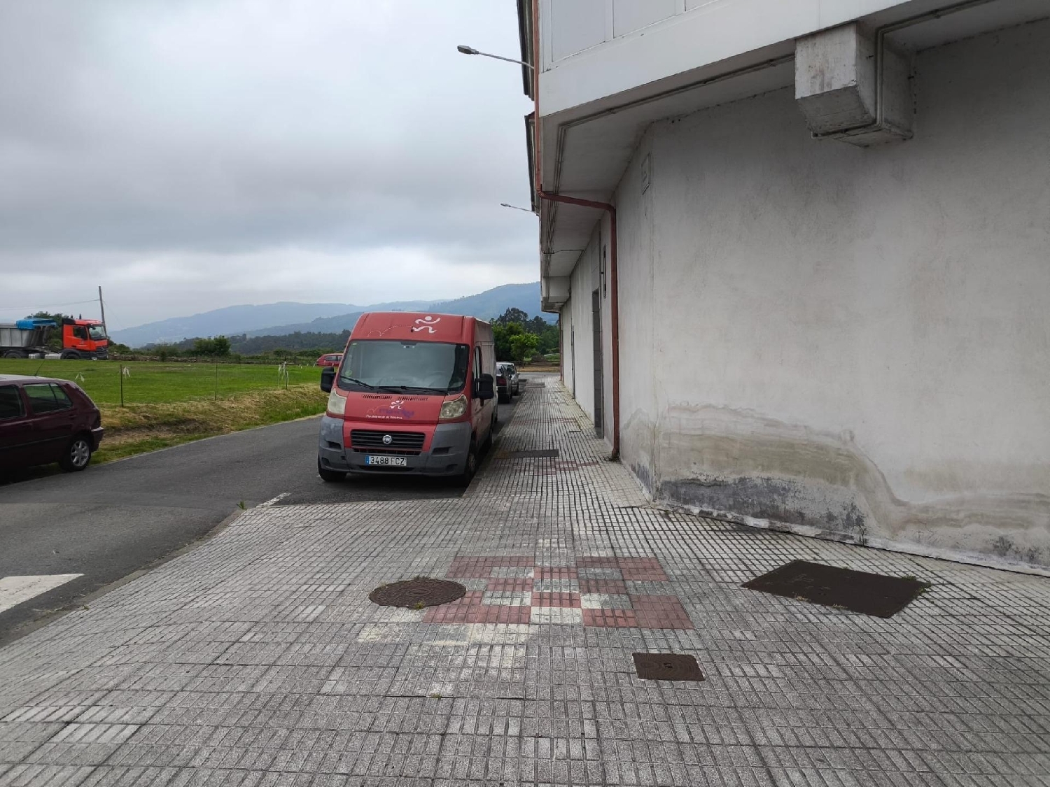  till salu lokal A Laracha Bergantiños 4