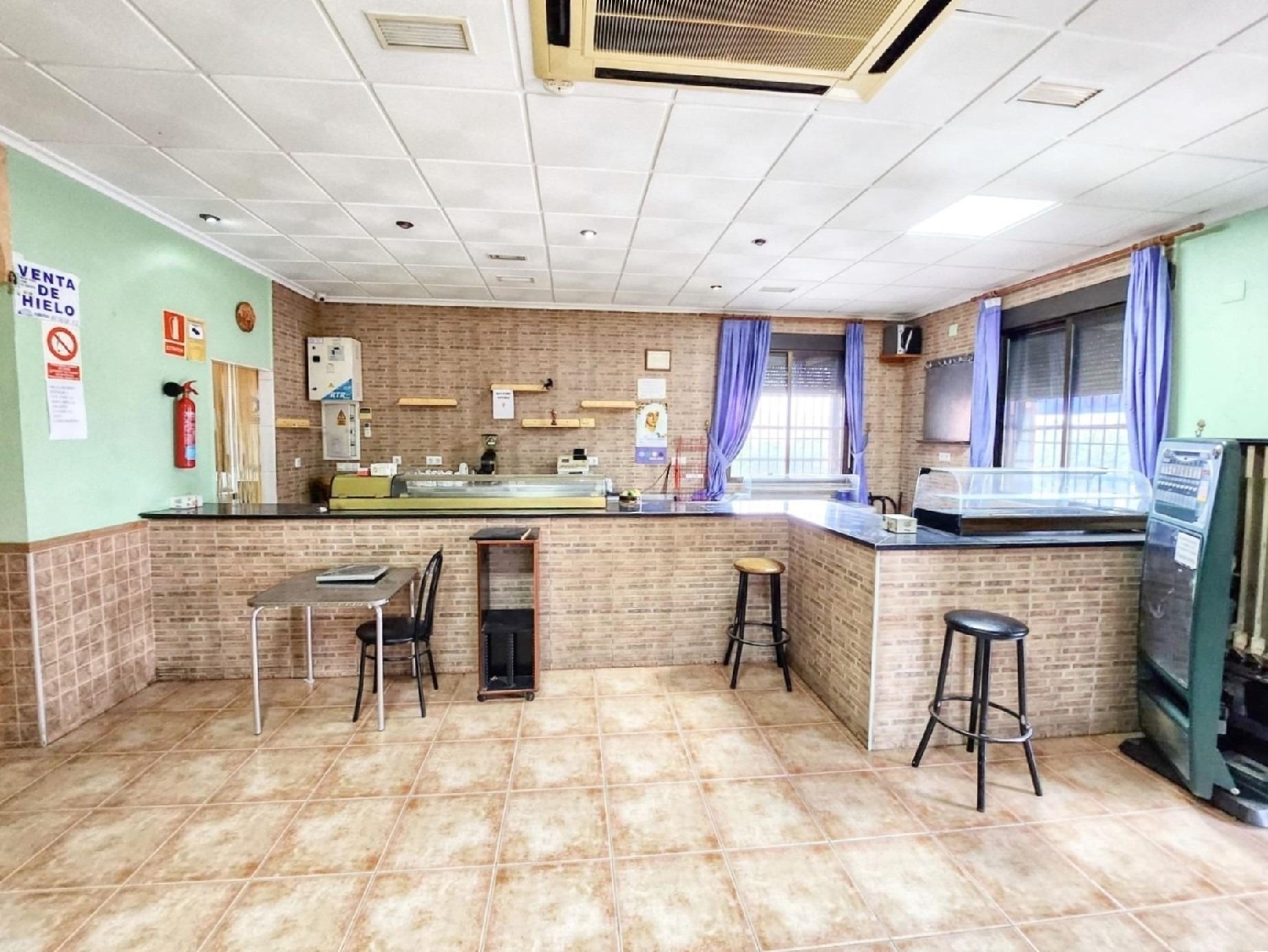  en venta local Abanillas Costa Occidental 4