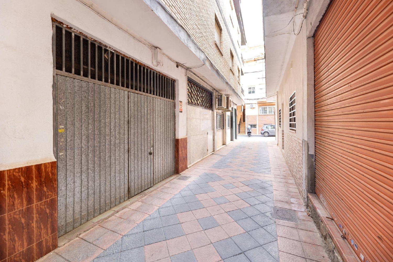  till salu lokal Armilla Vega De Granada 2