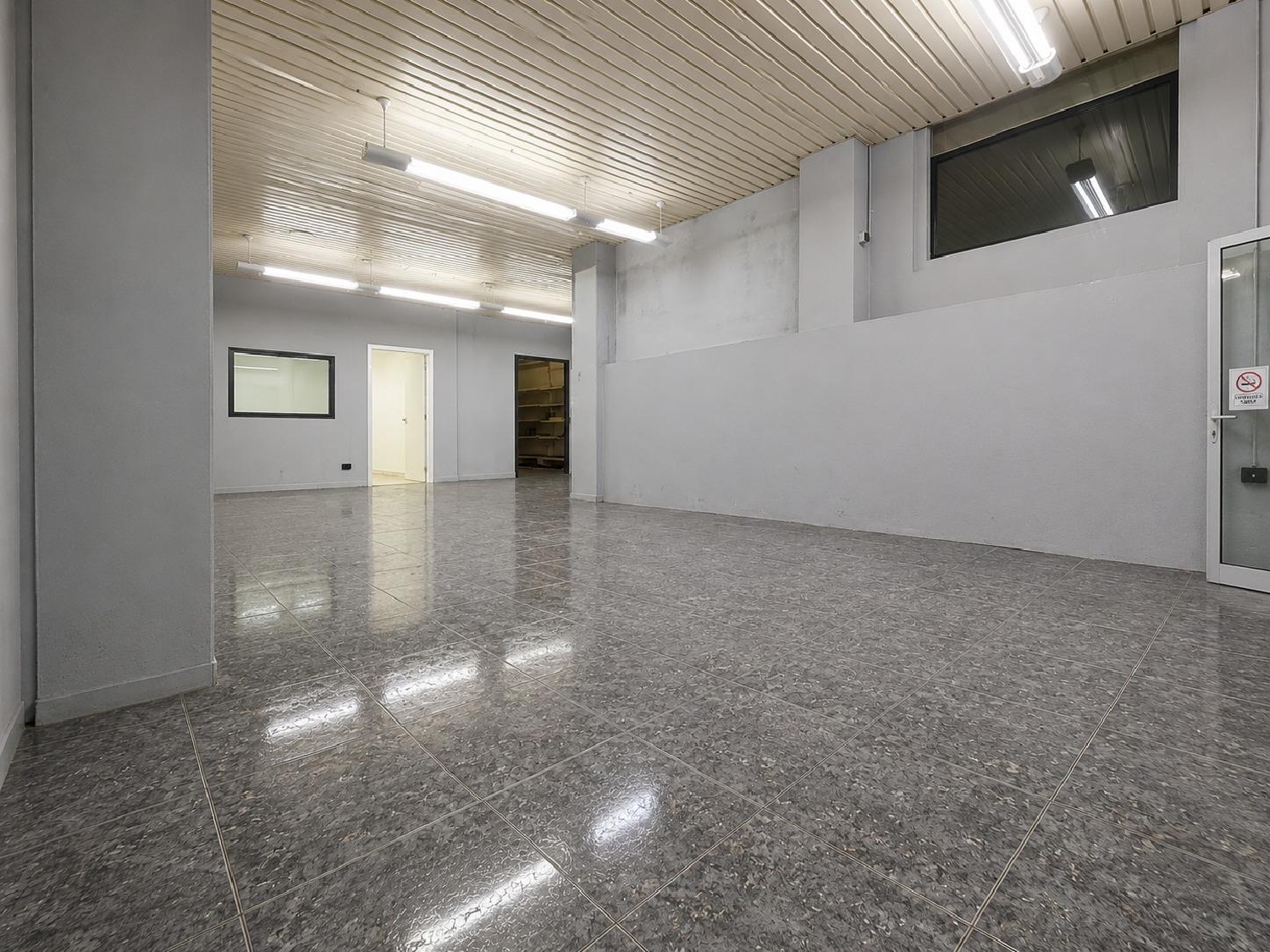 till salu lokal Barriada Les Tres Creus Bages 4