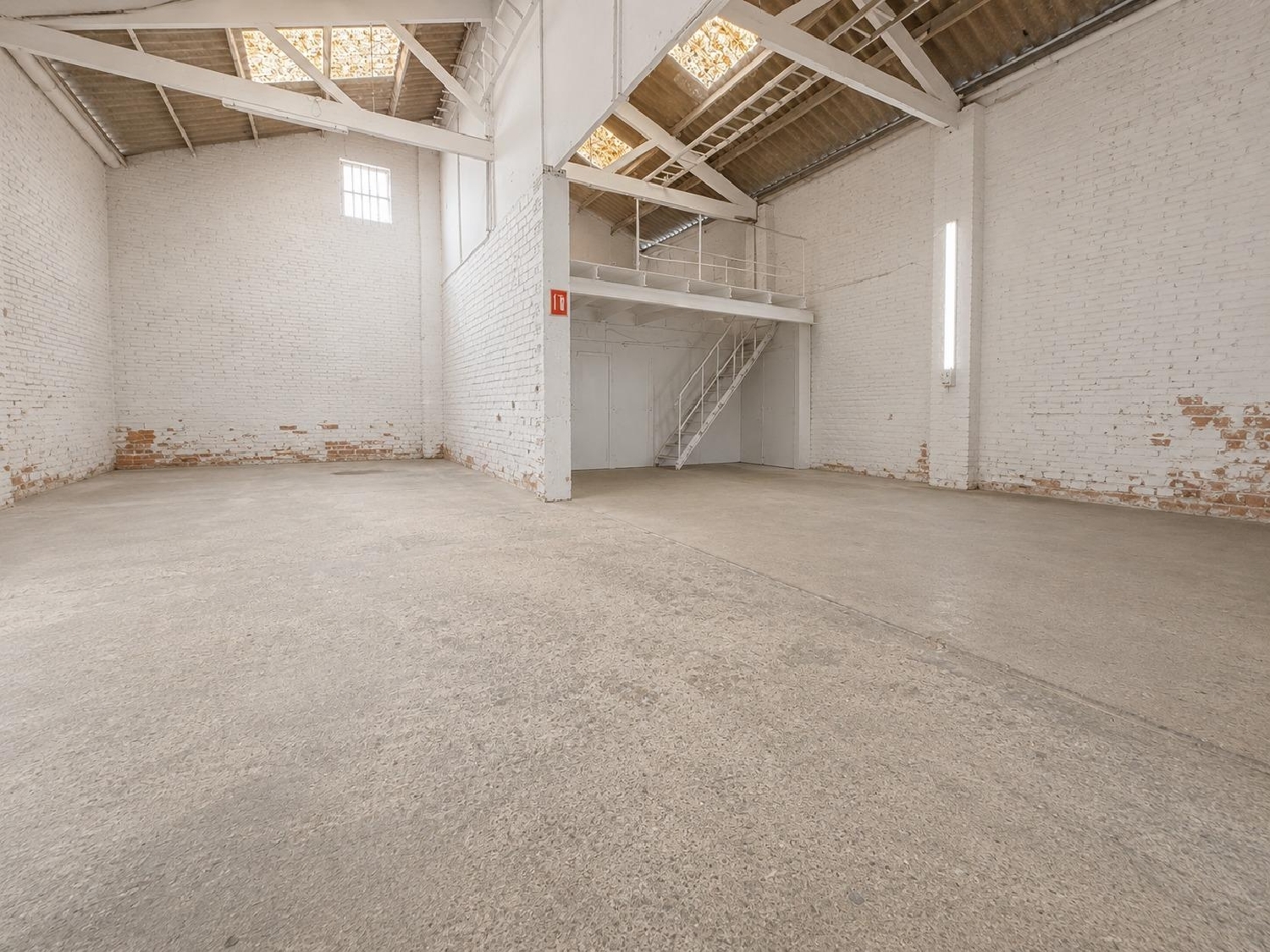 for sale commercial premise Barriada Les Tres Creus Bages 2