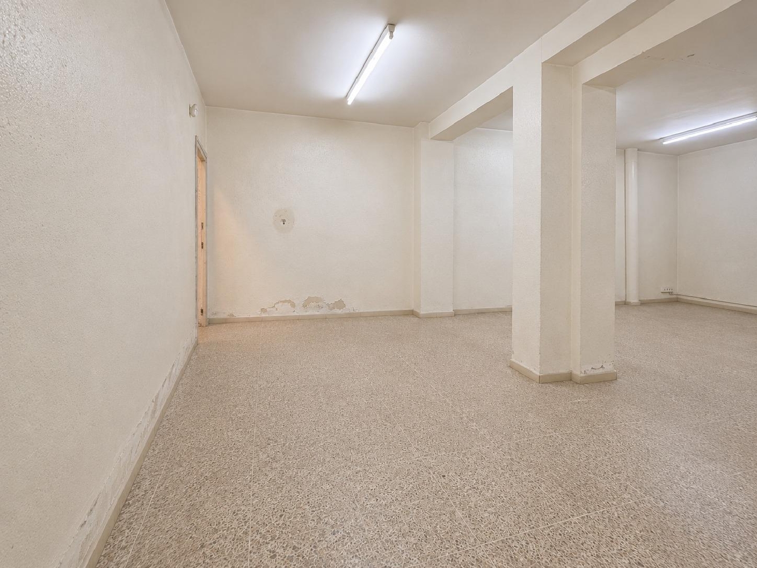  for sale commercial premise Barriada Les Tres Creus Bages 6