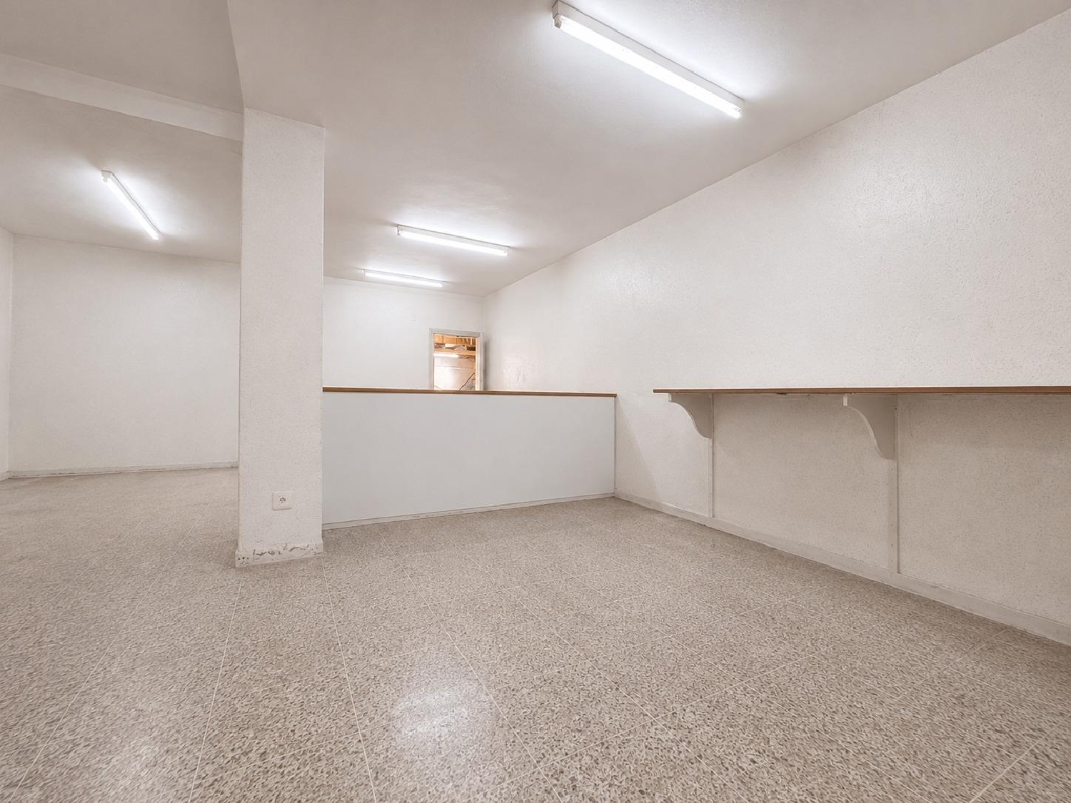  for sale commercial premise Barriada Les Tres Creus Bages 4