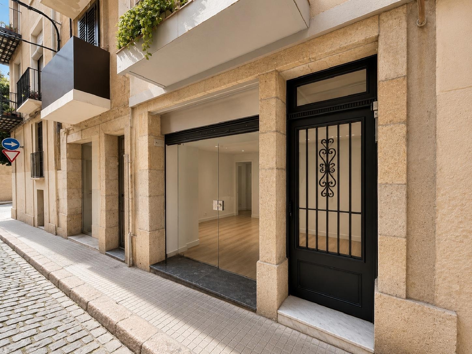  for sale commercial premise Barriada Les Tres Creus Bages 2