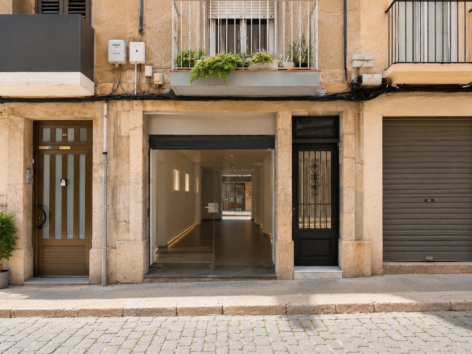  for sale commercial premise Barriada Les Tres Creus Bages 1