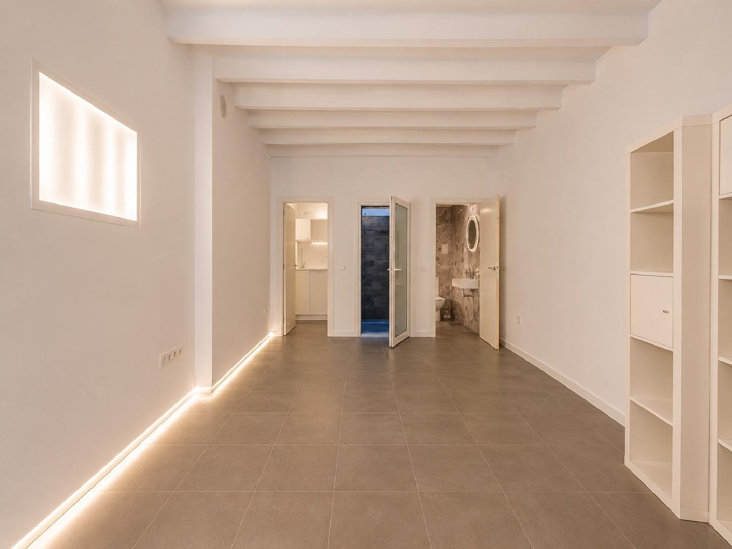  for sale commercial premise Barriada Les Tres Creus Bages 4